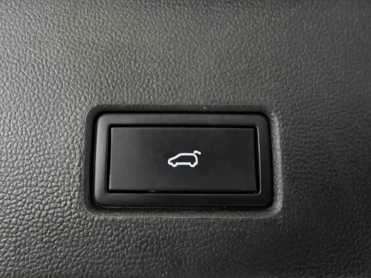 2022 Volkswagen T-Roc 1.4T 150HP L4 7DCT,autocango,china used car exporter,china ev exporter,chinese used car exporter,chinese used ev exporter