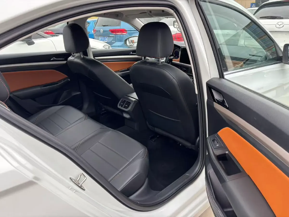 2023 Volkswagen Bora 1.2T 116HP L4 7DCT,autocango,china used car exporter,china ev exporter,chinese used car exporter,chinese used ev exporter