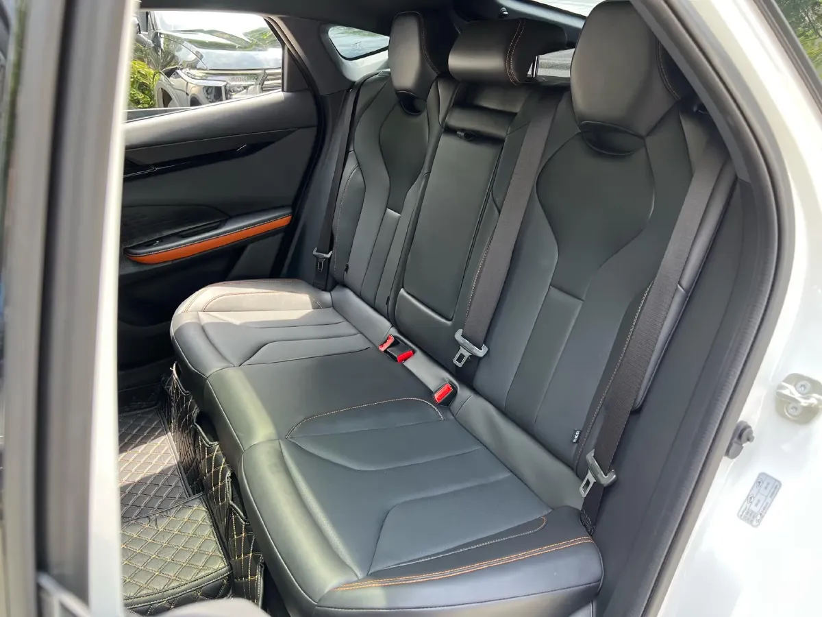 2024 ChangAn UNI-V 1.5T 188HP L4 7DCT,autocango,china used car exporter,china ev exporter,chinese used car exporter,chinese used ev exporter