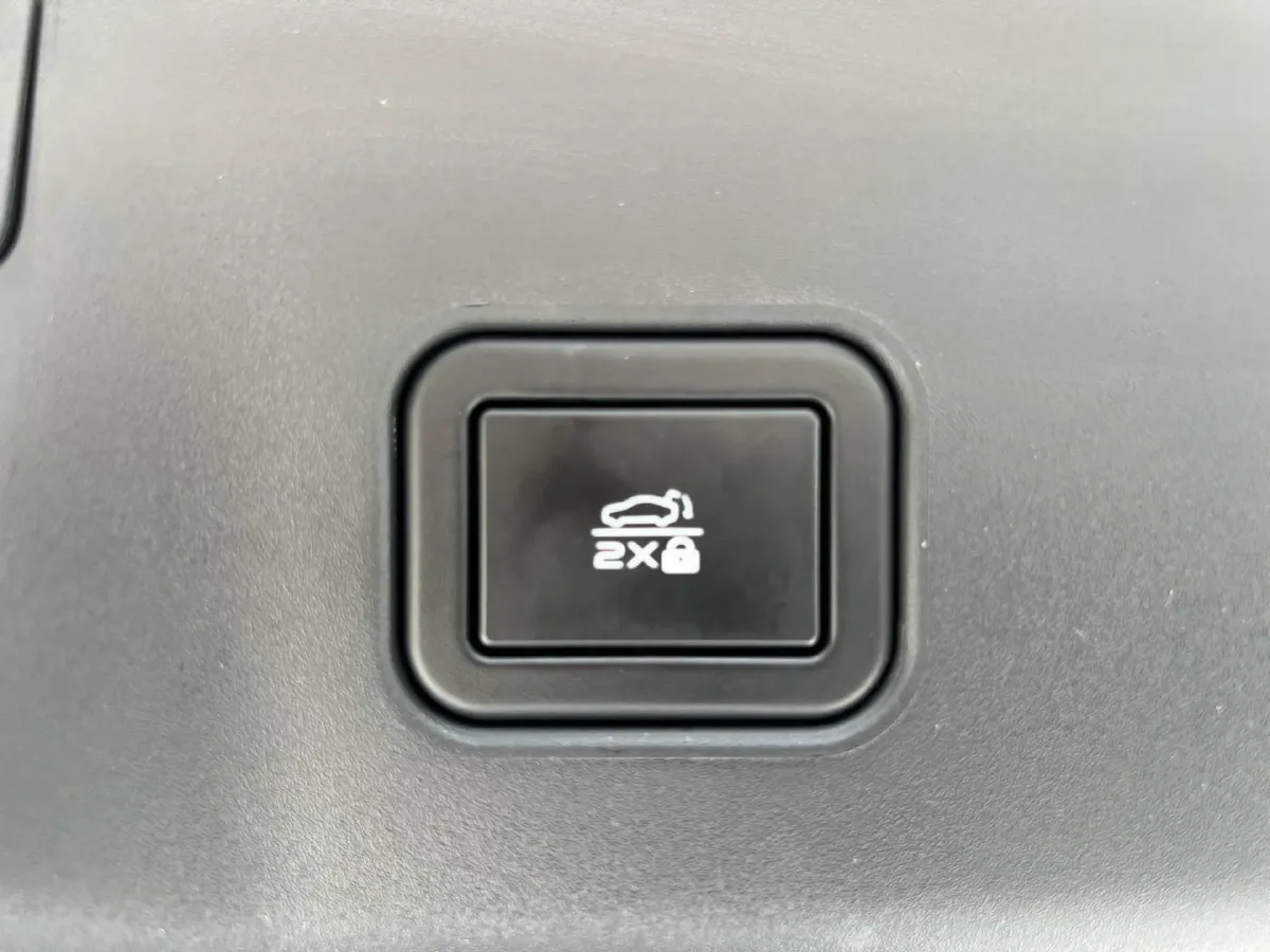 2024 ChangAn UNI-V 1.5T 188HP L4 7DCT,autocango,china used car exporter,china ev exporter,chinese used car exporter,chinese used ev exporter