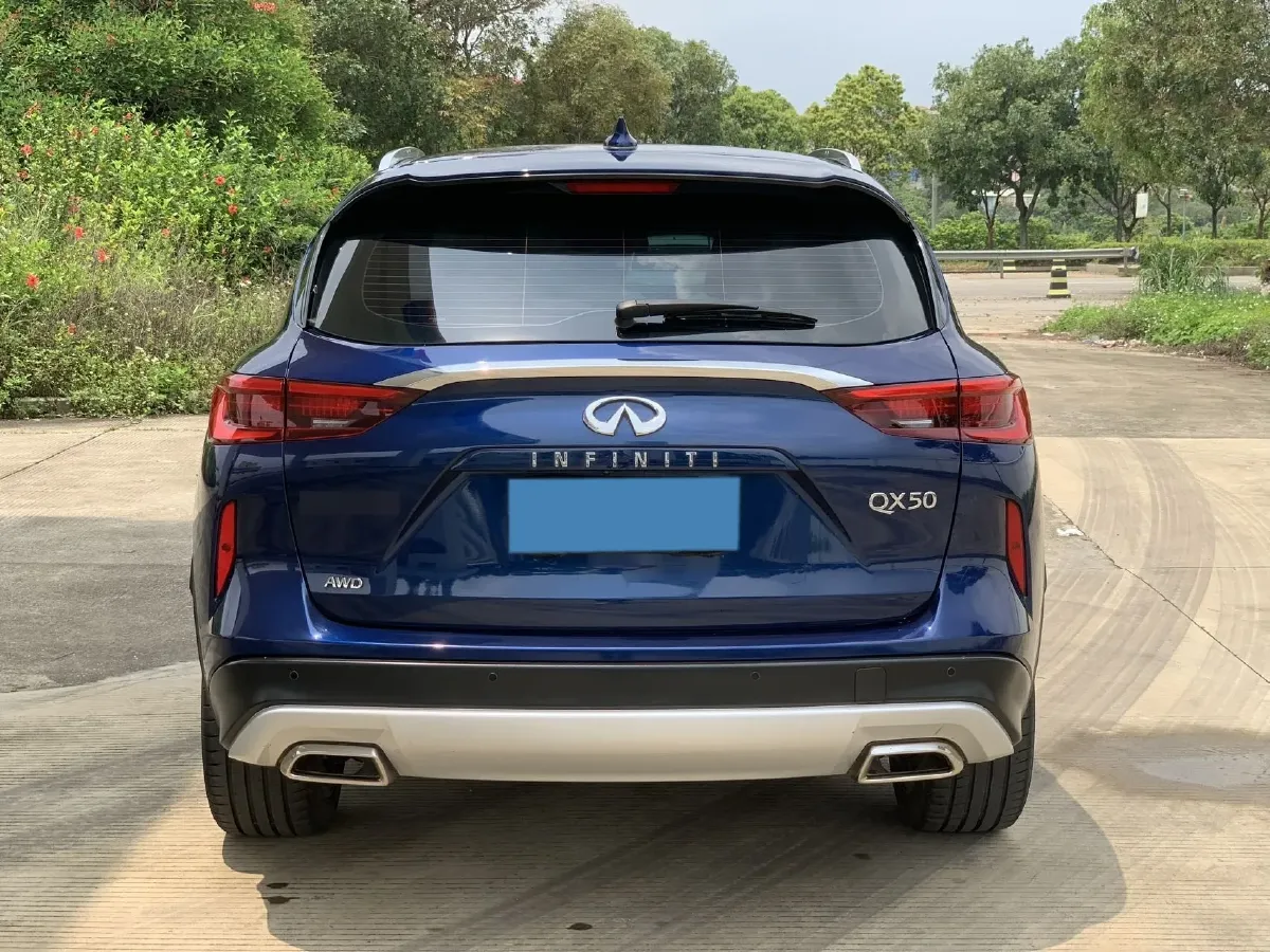 2022 Infiniti QX50 2.0T 261HP L4 CVT,autocango,china used car exporter,china ev exporter,chinese used car exporter,chinese used ev exporter