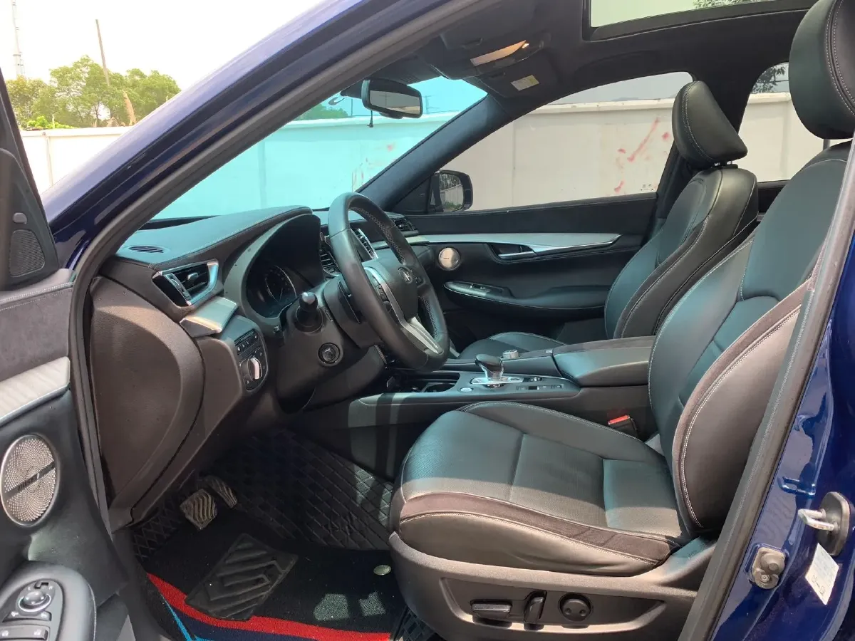 2022 Infiniti QX50 2.0T 261HP L4 CVT,autocango,china used car exporter,china ev exporter,chinese used car exporter,chinese used ev exporter