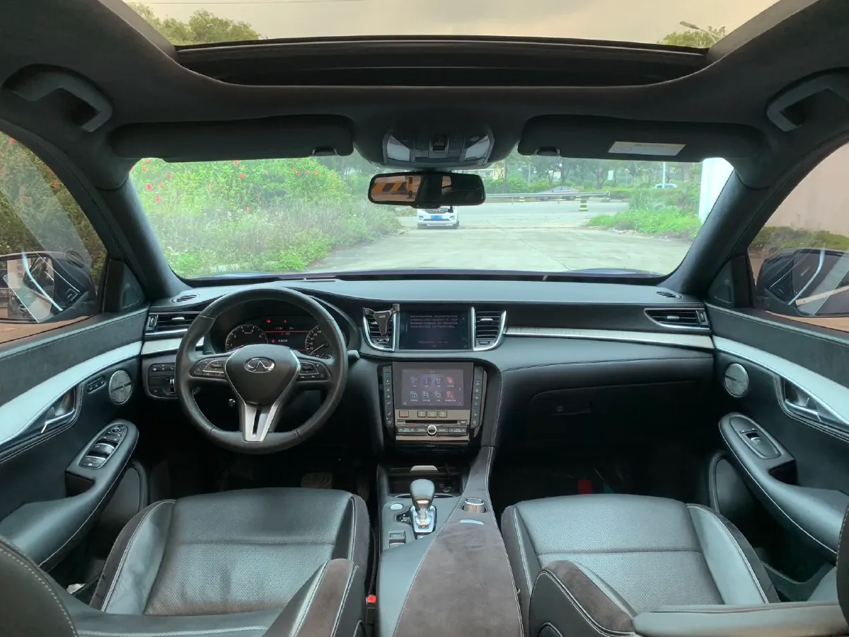 2022 Infiniti QX50 2.0T 261HP L4 CVT,autocango,china used car exporter,china ev exporter,chinese used car exporter,chinese used ev exporter