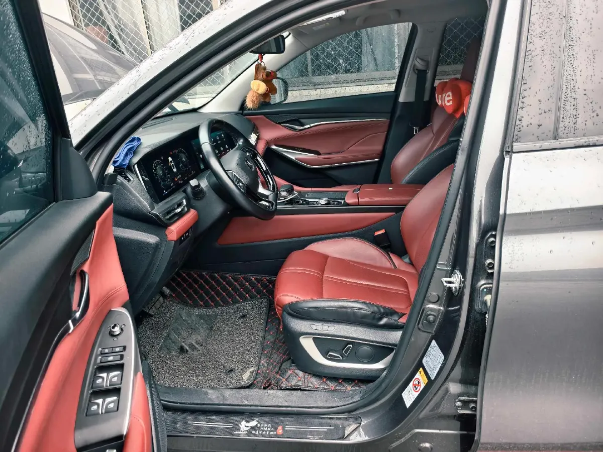 2020 ChangAn CS75 Plus 2.0T 233HP L4 8AT,autocango,china used car exporter,china ev exporter,chinese used car exporter,chinese used ev exporter