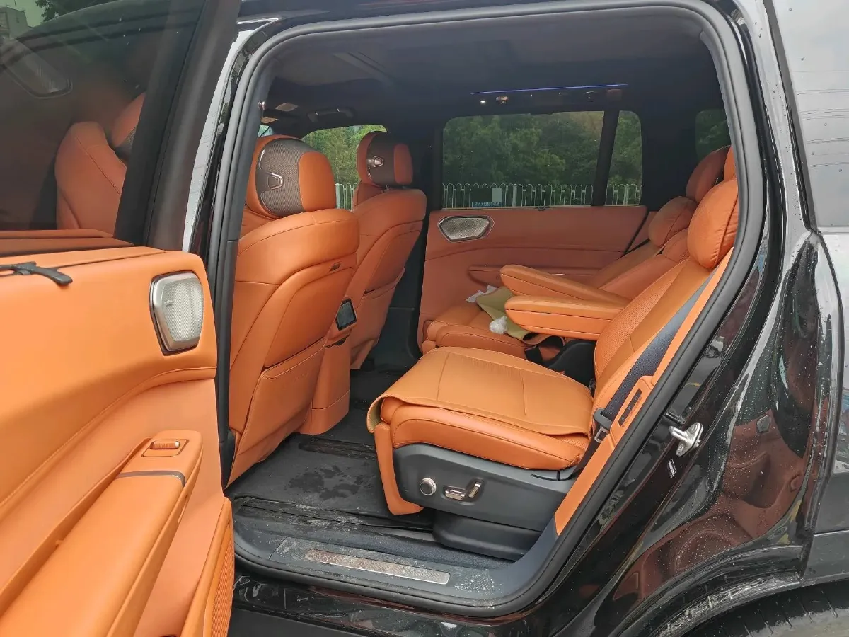 2025 LYNK&CO 900 2.0T 254HP L4 3DHT PHEV,autocango,china used car exporter,china ev exporter,chinese used car exporter,chinese used ev exporter