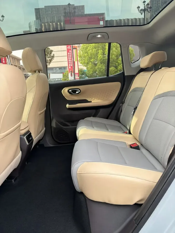 2022 Geely Okavango 1.8T 184HP L4 7DCT,autocango,china used car exporter,china ev exporter,chinese used car exporter,chinese used ev exporter