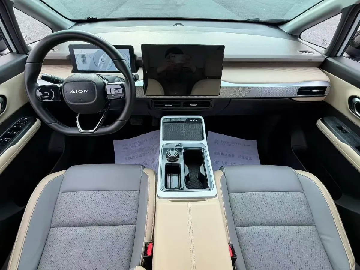 2022 Geely Okavango 1.8T 184HP L4 7DCT,autocango,china used car exporter,china ev exporter,chinese used car exporter,chinese used ev exporter