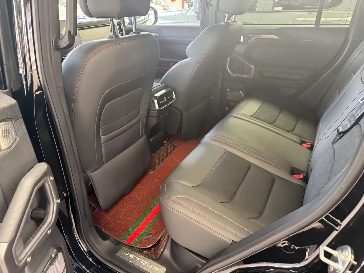 2023 Jetour Traveller 2.0T 254HP L4 7DCT,autocango,china used car exporter,china ev exporter,chinese used car exporter,chinese used ev exporter