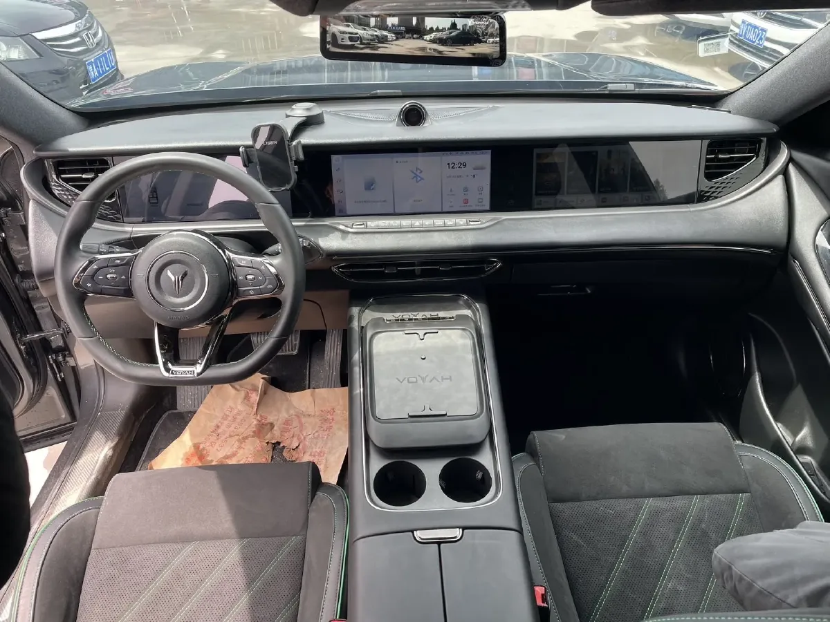 2025 Voyah FREE 1.5T 150HP L4 REEV 43KWH,autocango,china used car exporter,china ev exporter,chinese used car exporter,chinese used ev exporter