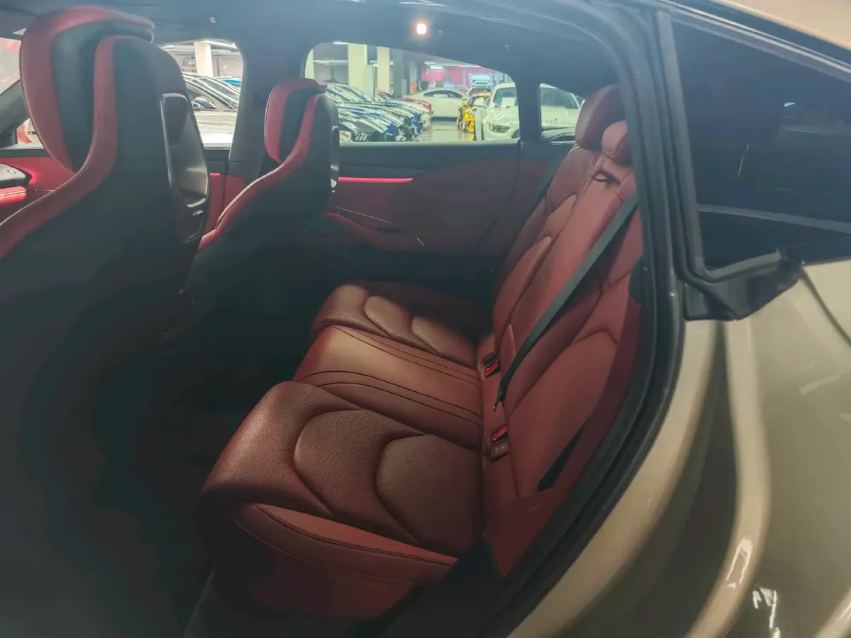 2024 MI SU7 BEV 73.6KWH,autocango,china used car exporter,china ev exporter,chinese used car exporter,chinese used ev exporter