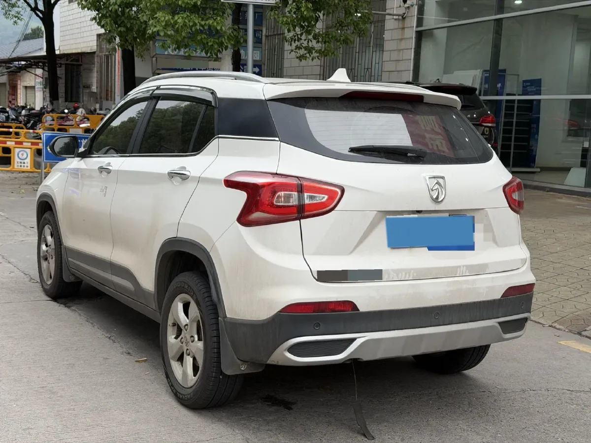 2017 HaiMa S5 Young Edition 1.6L 122HP L4 5MT,autocango,china used car exporter,china ev exporter,chinese used car exporter,chinese used ev exporter