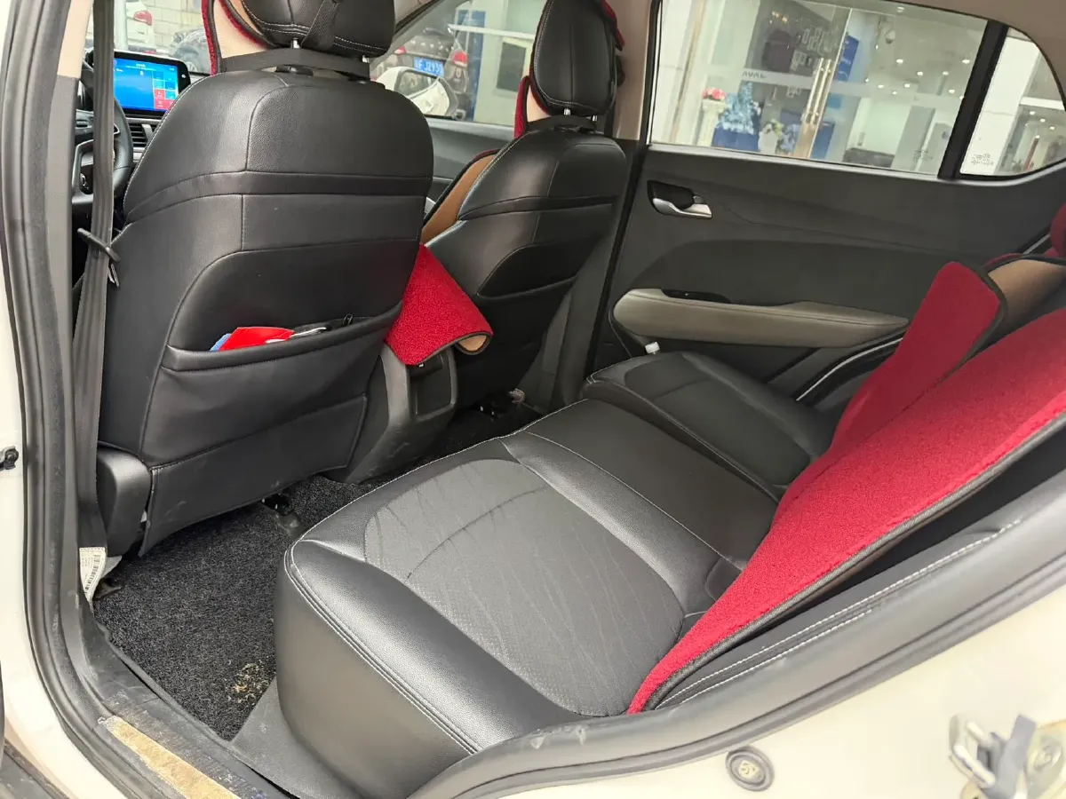 2017 HaiMa S5 Young Edition 1.6L 122HP L4 5MT,autocango,china used car exporter,china ev exporter,chinese used car exporter,chinese used ev exporter