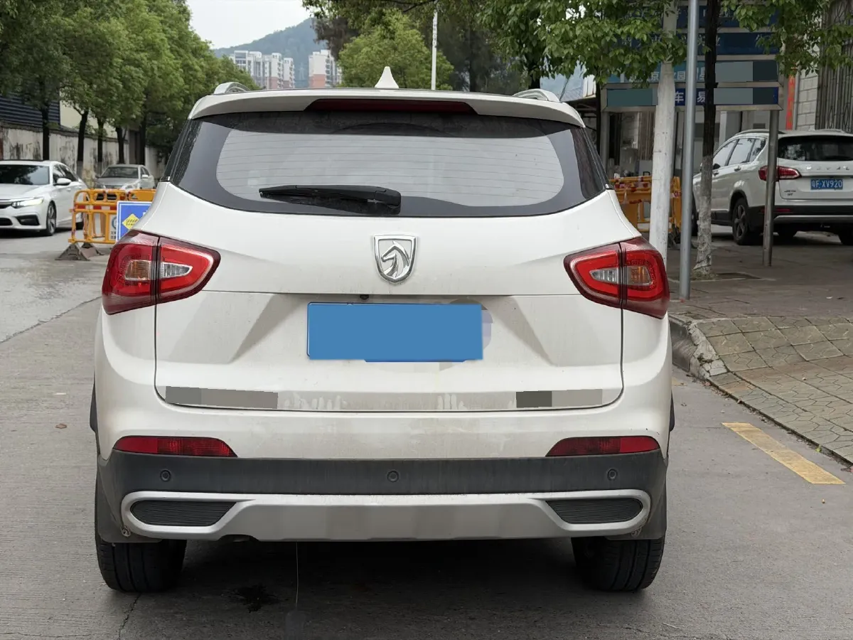 2017 HaiMa S5 Young Edition 1.6L 122HP L4 5MT,autocango,china used car exporter,china ev exporter,chinese used car exporter,chinese used ev exporter
