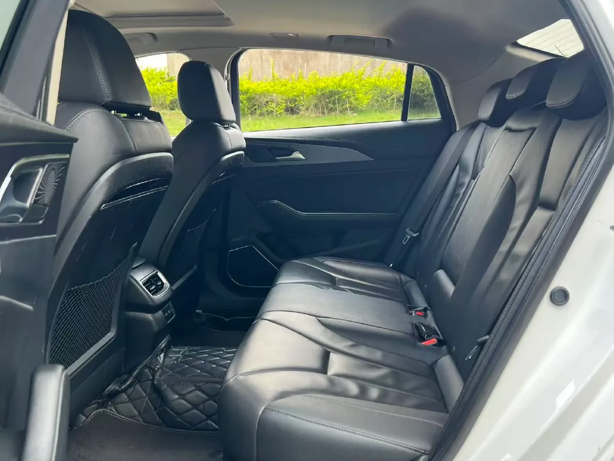 2022 HongQi H5 1.5T 169HP L4 7DCT,autocango,china used car exporter,china ev exporter,chinese used car exporter,chinese used ev exporter