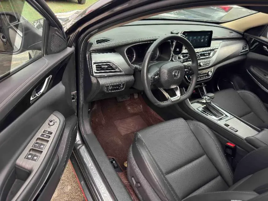 2021 ChangAn Raeton CC 1.5T 180HP L4 7DCT,autocango,china used car exporter,china ev exporter,chinese used car exporter,chinese used ev exporter