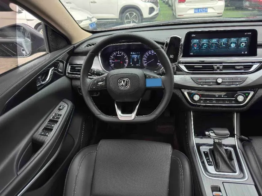 2021 ChangAn Raeton CC 1.5T 180HP L4 7DCT,autocango,china used car exporter,china ev exporter,chinese used car exporter,chinese used ev exporter