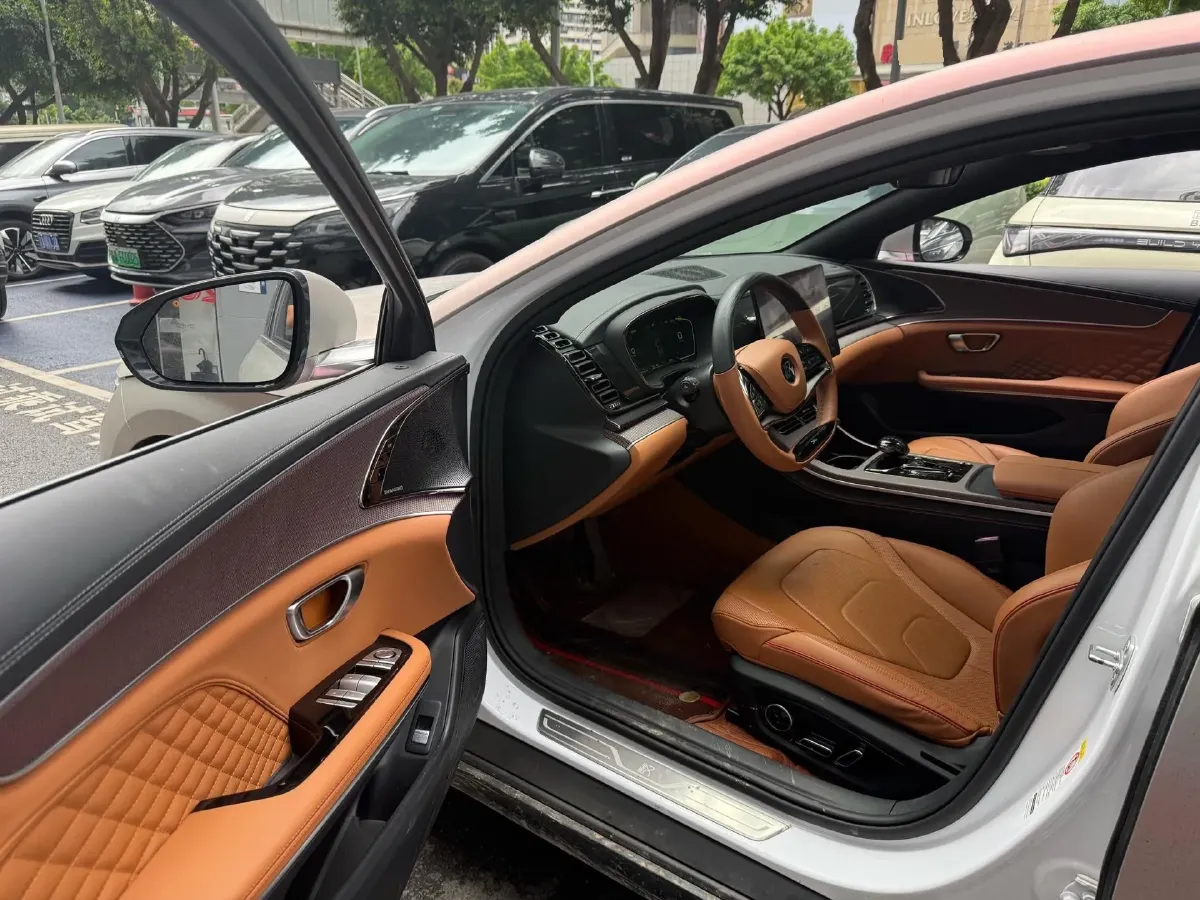 2022 Lincoln Corsair 2.0T 245HP L4 8AT,autocango,china used car exporter,china ev exporter,chinese used car exporter,chinese used ev exporter