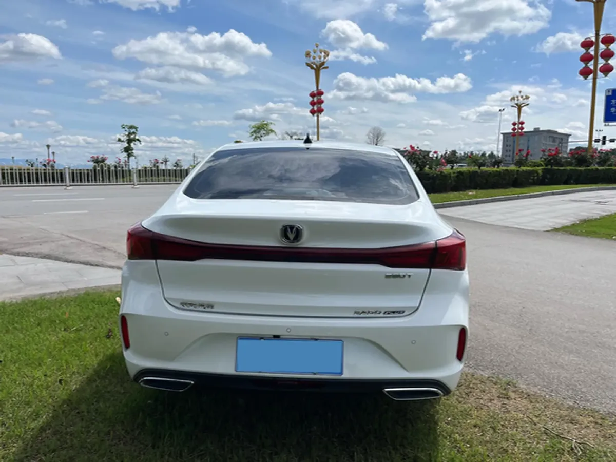 2021 ChangAn Eado 1.4T 160HP L4 7DCT,autocango,china used car exporter,china ev exporter,chinese used car exporter,chinese used ev exporter