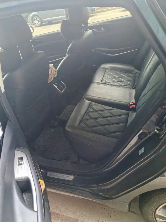 2022 ChangAn Raeton CC 1.5T 188HP L4 7DCT,autocango,china used car exporter,china ev exporter,chinese used car exporter,chinese used ev exporter