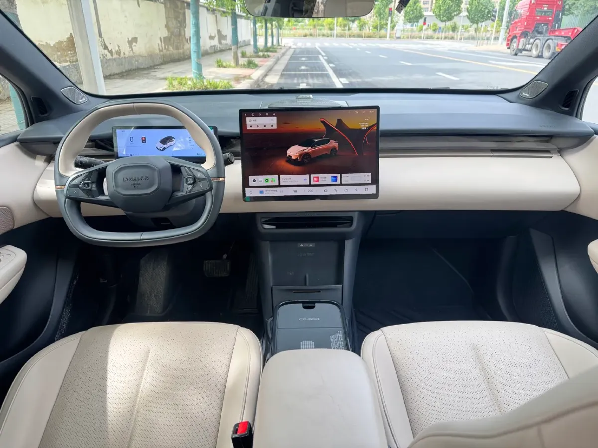 2025 Jetour Freeman 1.5T 184HP L4 7DCT,autocango,china used car exporter,china ev exporter,chinese used car exporter,chinese used ev exporter