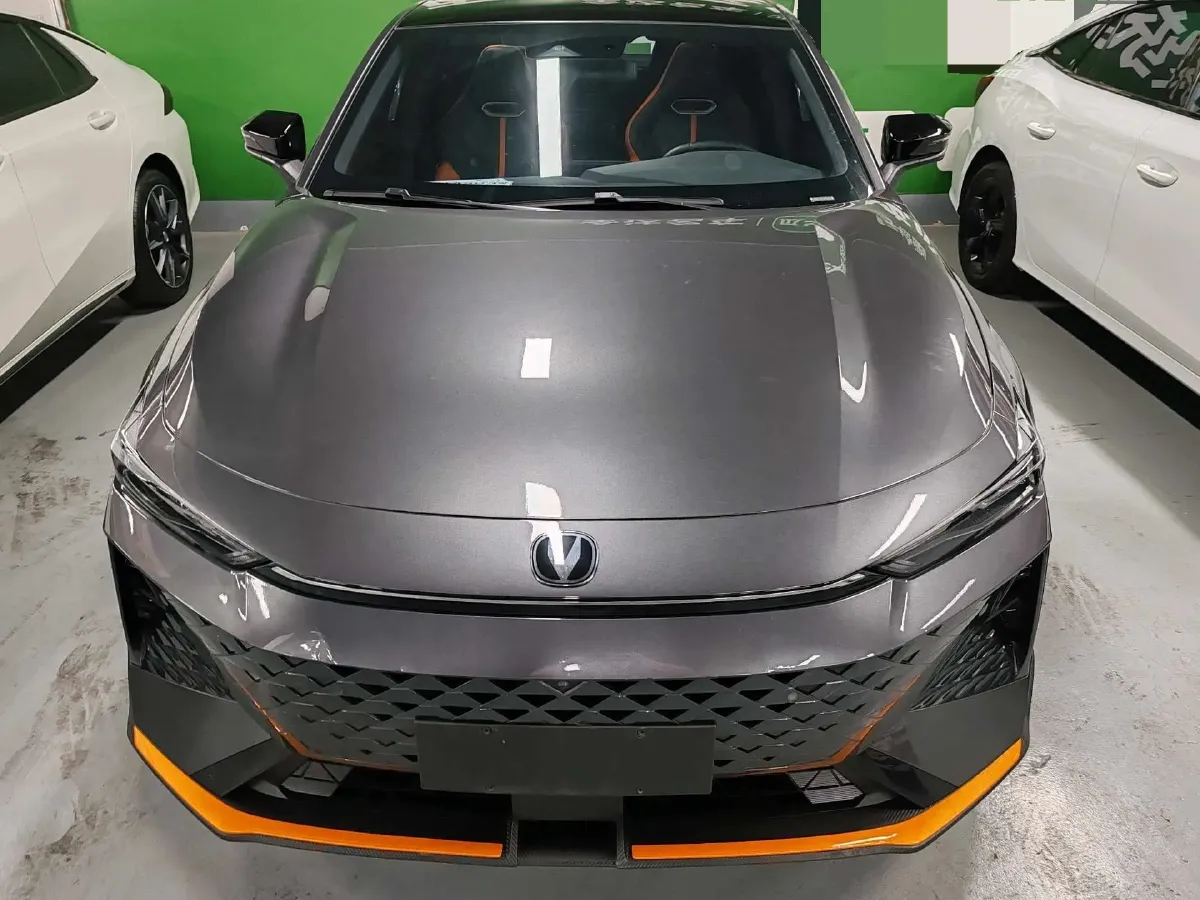 2024 ChangAn UNI-V 1.5T 188HP L4 7DCT,autocango,china used car exporter,china ev exporter,chinese used car exporter,chinese used ev exporter