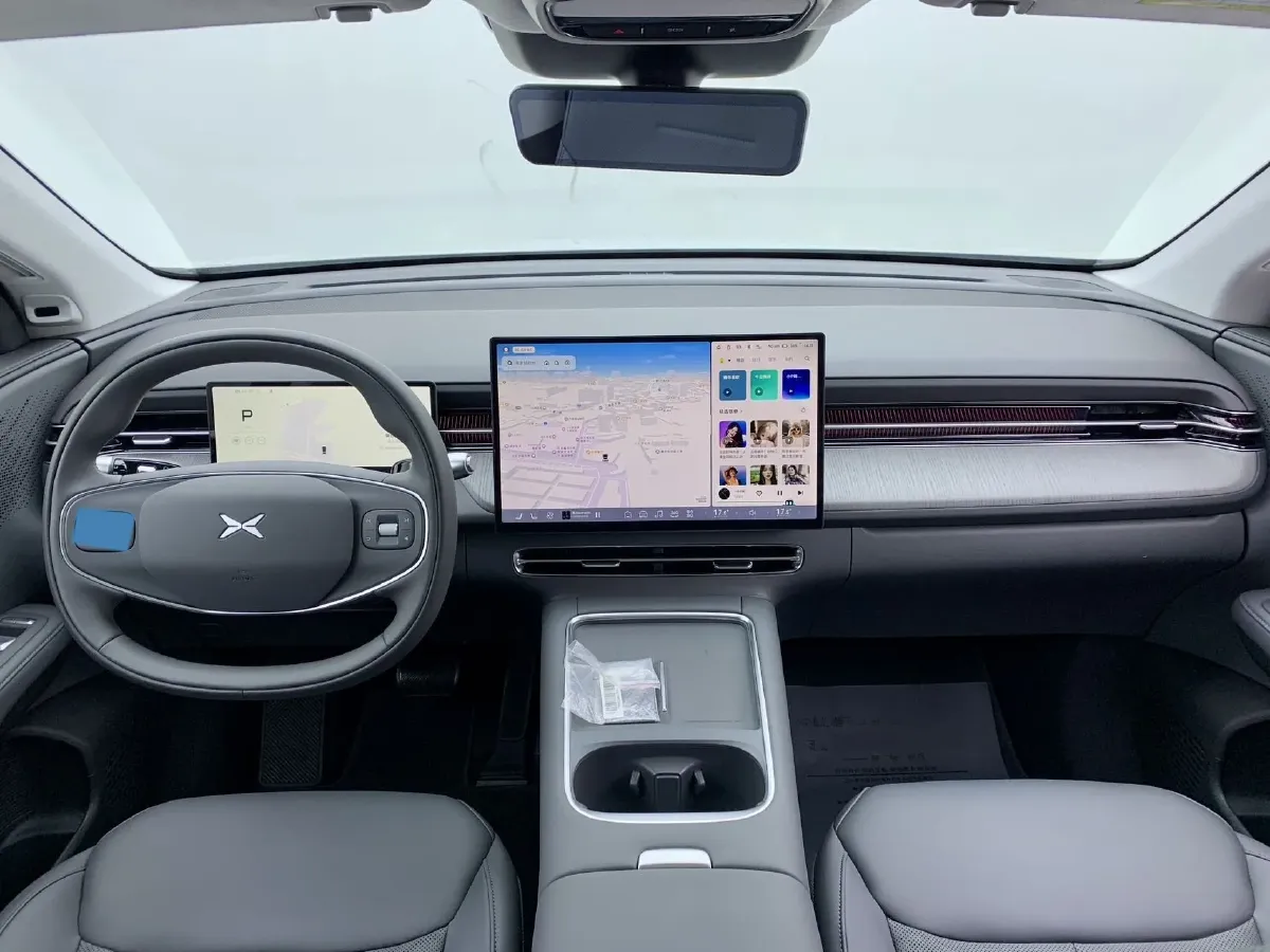 2025 Xpeng G6 BEV 68.5KWH,autocango,china used car exporter,china ev exporter,chinese used car exporter,chinese used ev exporter