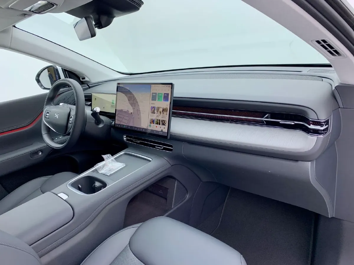 2025 Xpeng G6 BEV 68.5KWH,autocango,china used car exporter,china ev exporter,chinese used car exporter,chinese used ev exporter