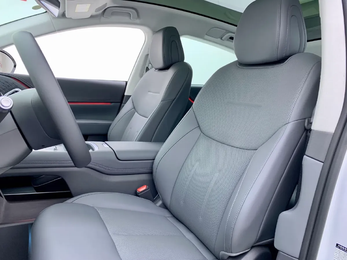 2025 Xpeng G6 BEV 68.5KWH,autocango,china used car exporter,china ev exporter,chinese used car exporter,chinese used ev exporter