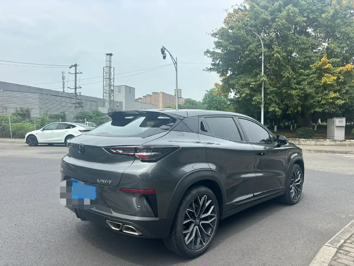 2022 ChangAn UNI-T 1.5T 188HP L4 7DCT,autocango,china used car exporter,china ev exporter,chinese used car exporter,chinese used ev exporter