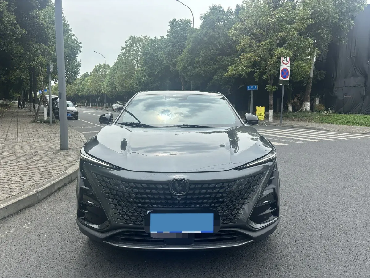 2022 ChangAn UNI-T 1.5T 188HP L4 7DCT,autocango,china used car exporter,china ev exporter,chinese used car exporter,chinese used ev exporter