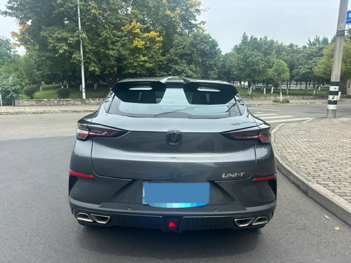 2022 ChangAn UNI-T 1.5T 188HP L4 7DCT,autocango,china used car exporter,china ev exporter,chinese used car exporter,chinese used ev exporter