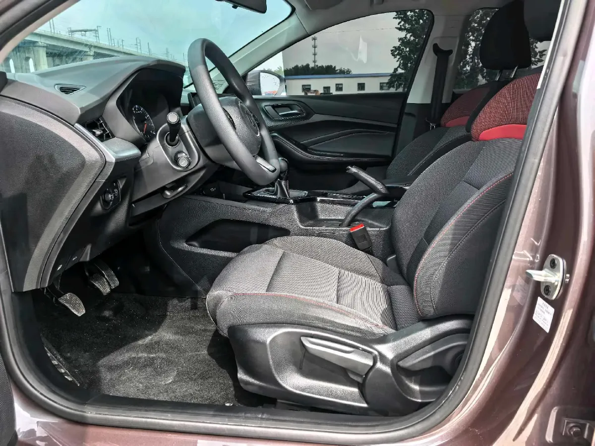 2023 MG 5 1.5L 129HP L4 5MT,autocango,china used car exporter,china ev exporter,chinese used car exporter,chinese used ev exporter