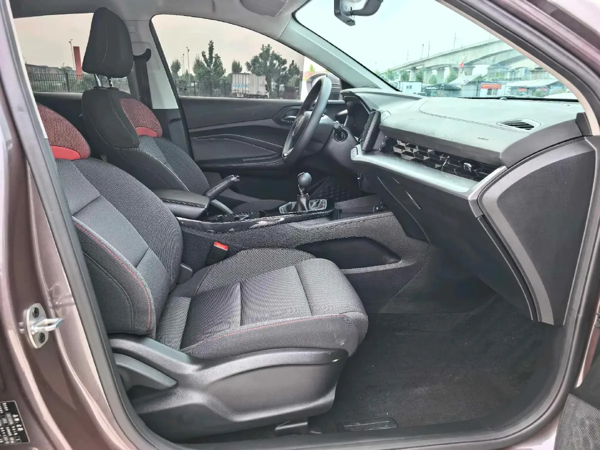 2023 MG 5 1.5L 129HP L4 5MT,autocango,china used car exporter,china ev exporter,chinese used car exporter,chinese used ev exporter