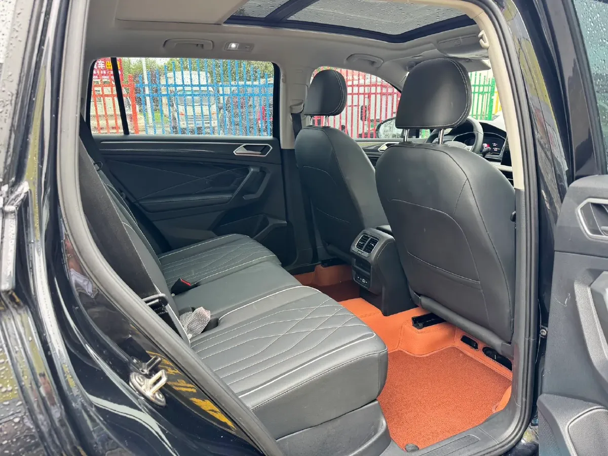 2024 Volkswagen Tiguan L 2.0T 186HP L4 7DCT,autocango,china used car exporter,china ev exporter,chinese used car exporter,chinese used ev exporter