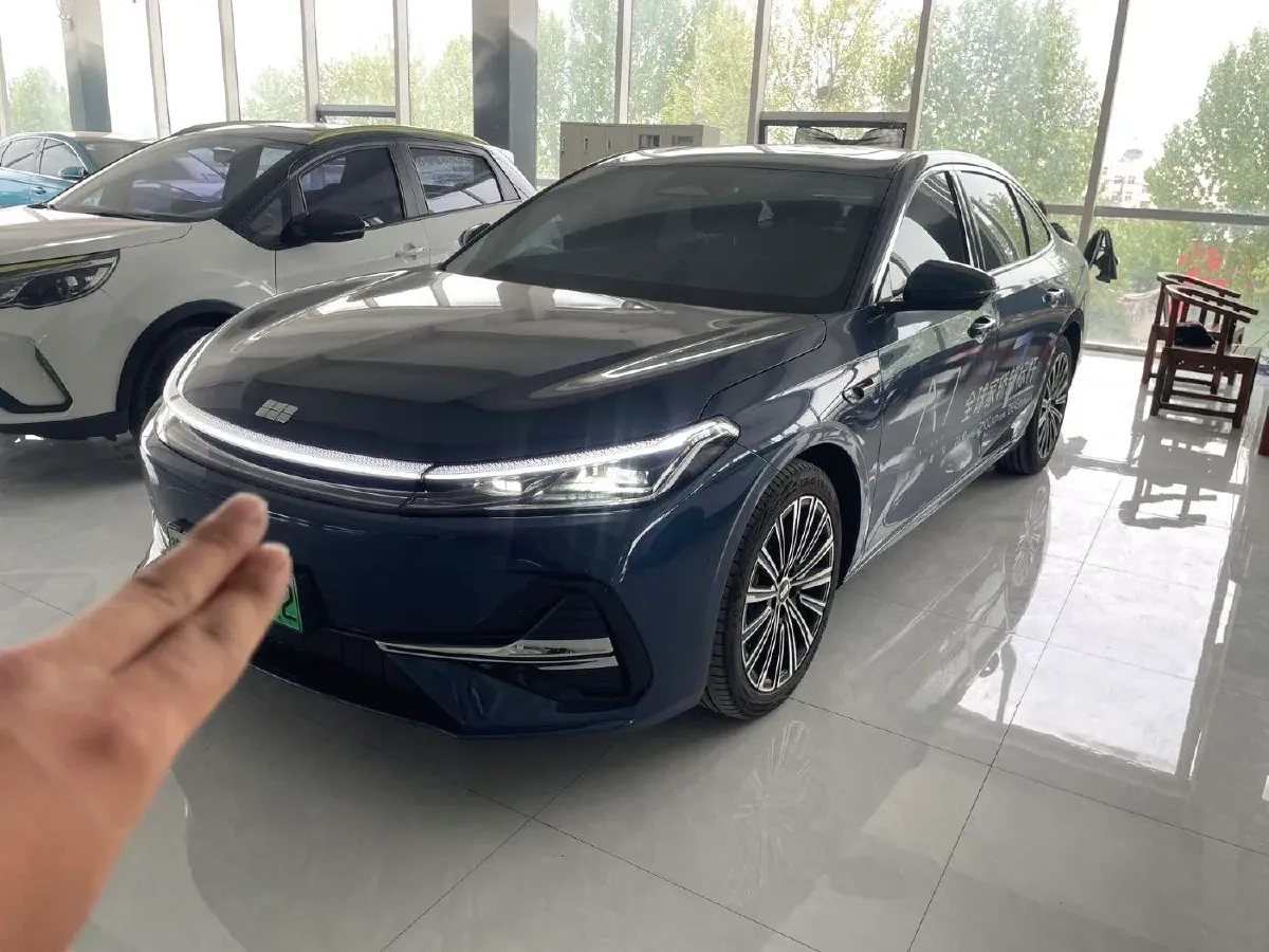 2025 Geely Galaxy A7 1.5L 112HP L4 1DHT PHEV,autocango,china used car exporter,china ev exporter,chinese used car exporter,chinese used ev exporter