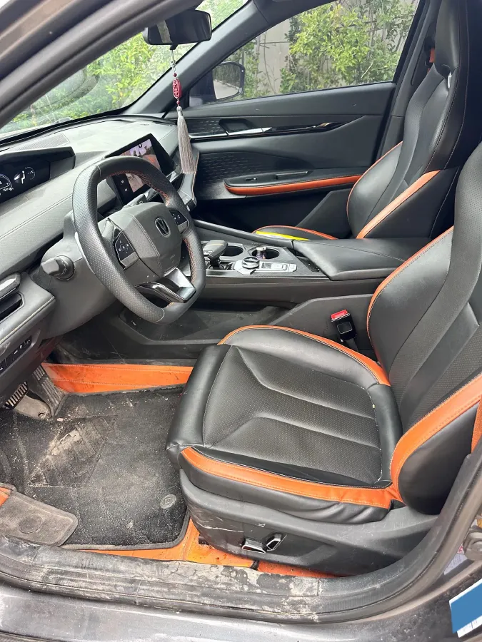 2023 ChangAn UNI-V 1.5T 188HP L4 7DCT,autocango,china used car exporter,china ev exporter,chinese used car exporter,chinese used ev exporter