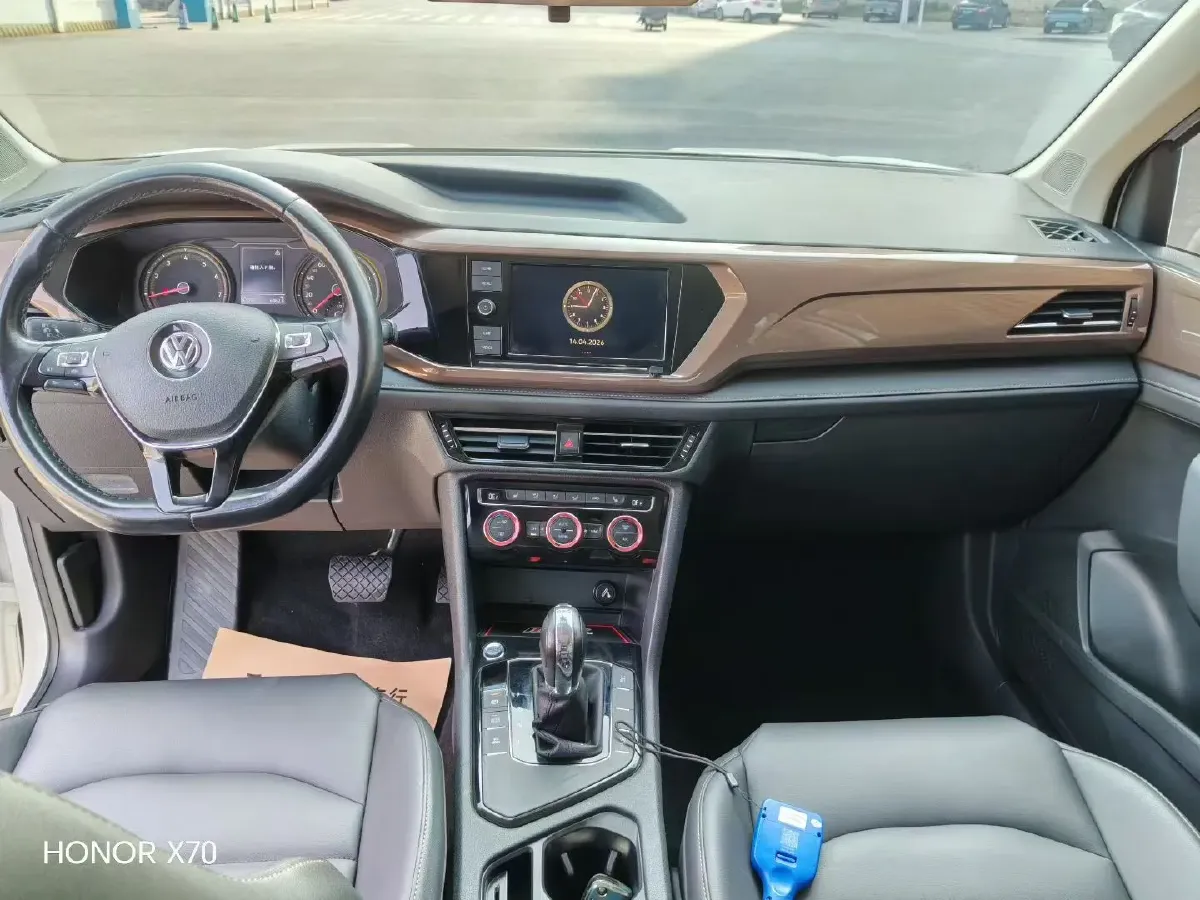 2019 MINI MINI 1.5T 102HP L3 7DCT,autocango,china used car exporter,china ev exporter,chinese used car exporter,chinese used ev exporter