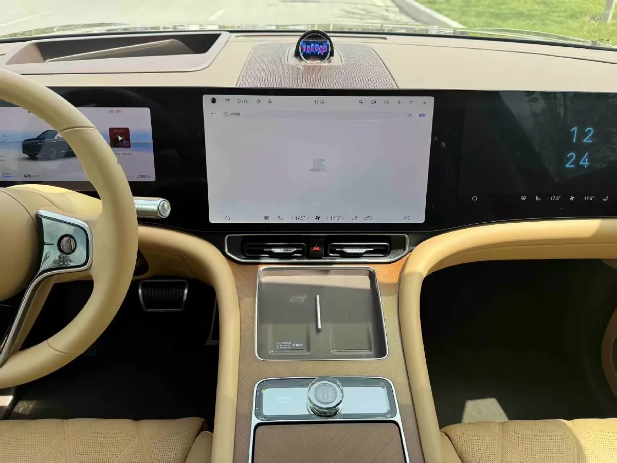 2025 AITO AITO M9 REEV 160HP REEV 52KWH,autocango,china used car exporter,china ev exporter,chinese used car exporter,chinese used ev exporter