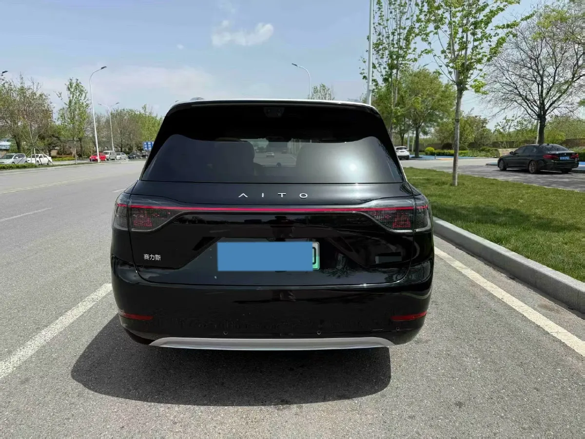 2025 AITO AITO M9 REEV 160HP REEV 52KWH,autocango,china used car exporter,china ev exporter,chinese used car exporter,chinese used ev exporter