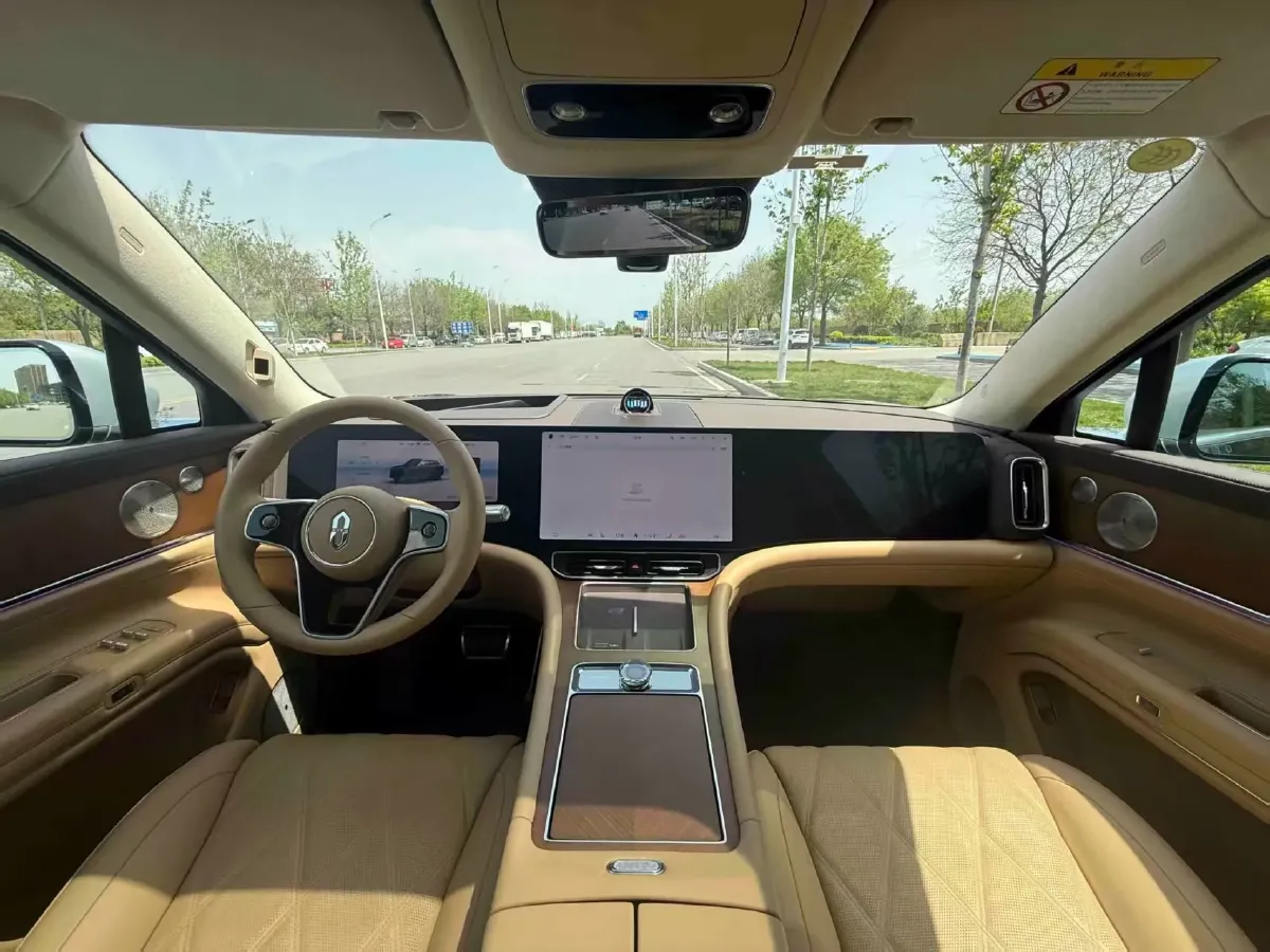 2025 AITO AITO M9 REEV 160HP REEV 52KWH,autocango,china used car exporter,china ev exporter,chinese used car exporter,chinese used ev exporter