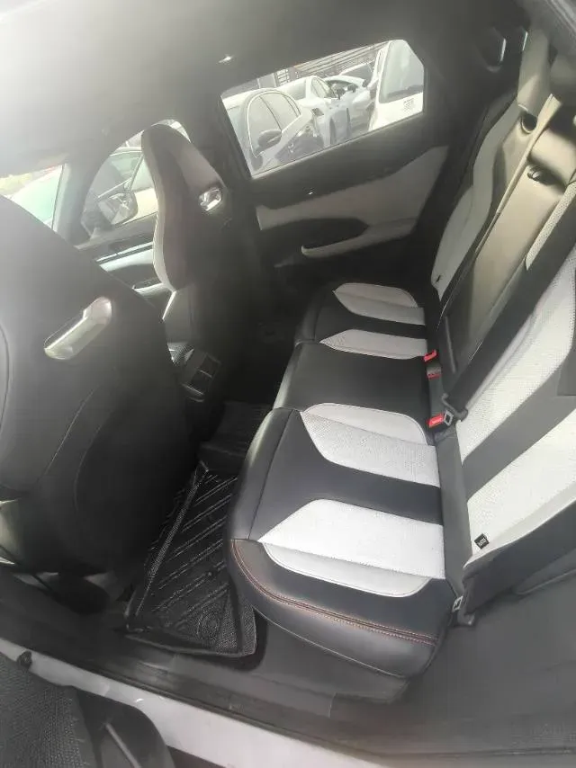 2024 ChangAn UNI-V iDD 1.5L 110HP L4 E-CVT PHEV 18.99KWH,autocango,china used car exporter,china ev exporter,chinese used car exporter,chinese used ev exporter