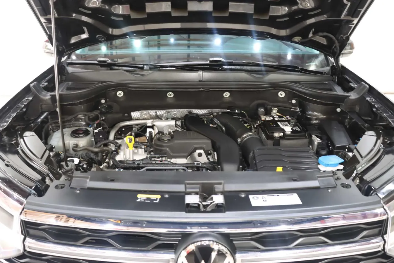 2023 Volkswagen Tharu 1.5T 160HP L4 7DCT,autocango,china used car exporter,china ev exporter,chinese used car exporter,chinese used ev exporter