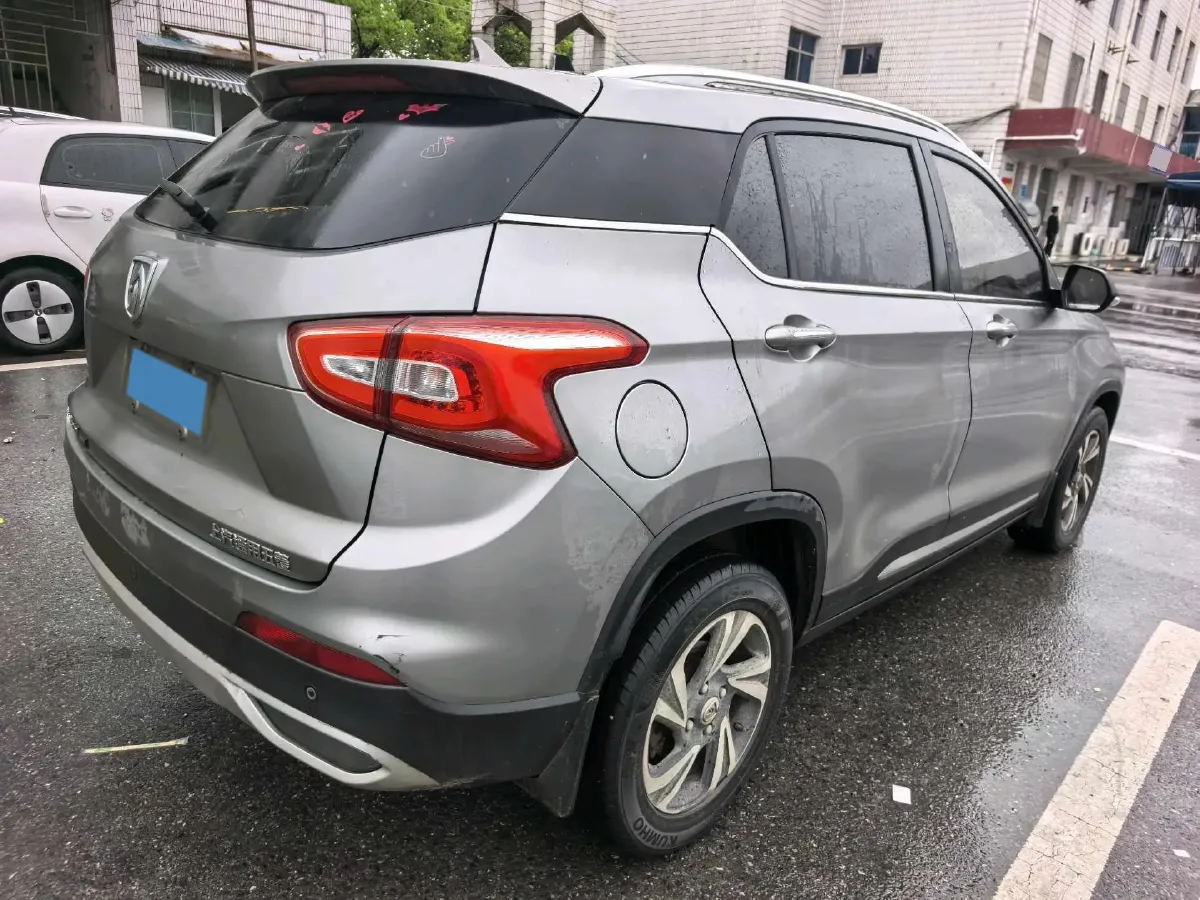 2017 HaiMa S5 Young Edition 1.6L 122HP L4 5MT,autocango,china used car exporter,china ev exporter,chinese used car exporter,chinese used ev exporter