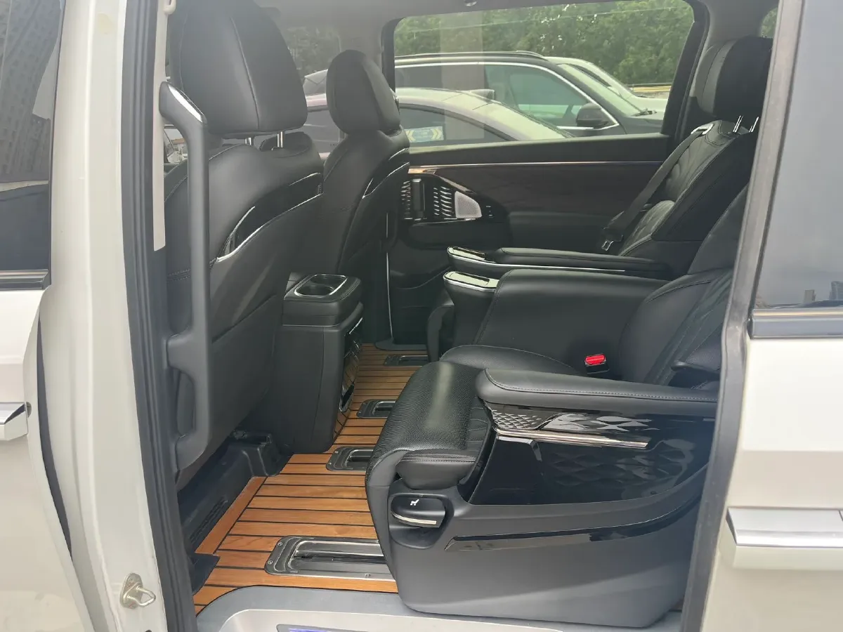 2024 GAC Trumpchi M8 2.0T 190HP L4 2DHT Hybrid,autocango,china used car exporter,china ev exporter,chinese used car exporter,chinese used ev exporter