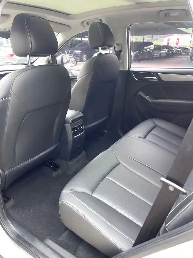 2020 Roewe RX5 1.5T 169HP L4 7DCT,autocango,china used car exporter,china ev exporter,chinese used car exporter,chinese used ev exporter