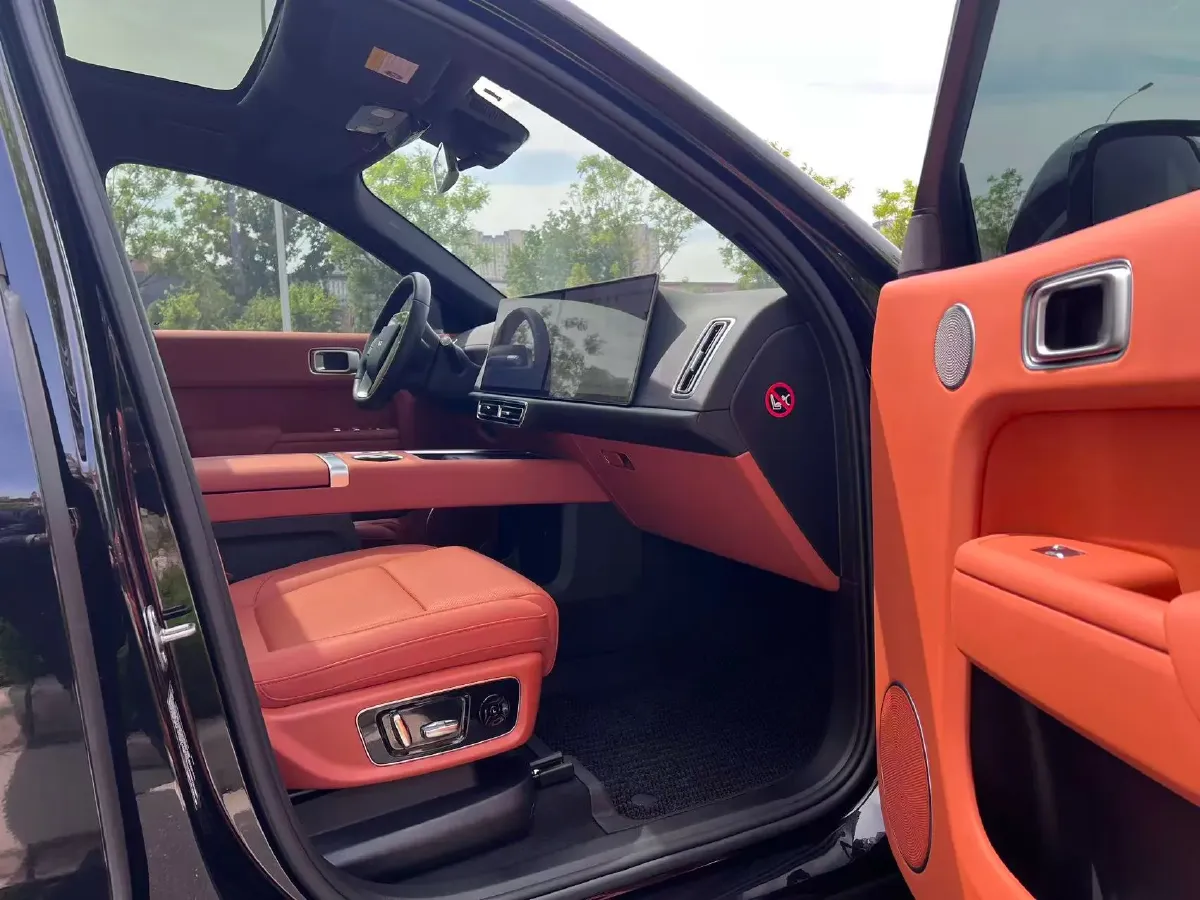 2024 Land Rover Range Rover Evoque 1.5T 200HP L3 8AT PHEV 15.5KWH,autocango,china used car exporter,china ev exporter,chinese used car exporter,chinese used ev exporter