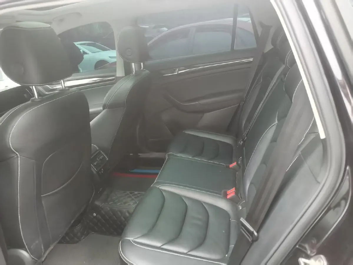 2021 Skoda Kodiak 2.0T 186HP L4 7DCT,autocango,china used car exporter,china ev exporter,chinese used car exporter,chinese used ev exporter