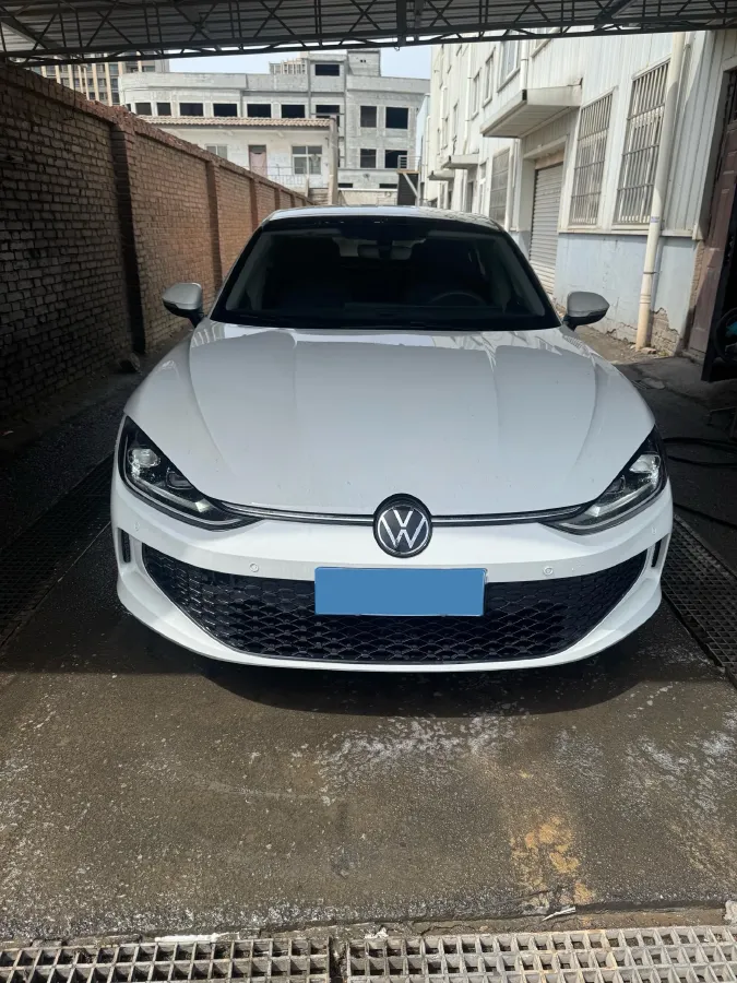 2024 Volkswagen Lamando 1.2T 116HP L4 7DCT,autocango,china used car exporter,china ev exporter,chinese used car exporter,chinese used ev exporter