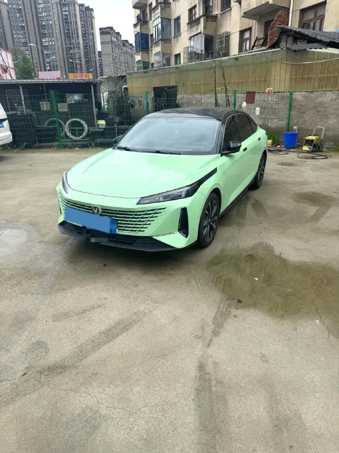 2023 ChangAn Oshan Z6 1.5T 188HP L4 7DCT,autocango,china used car exporter,china ev exporter,chinese used car exporter,chinese used ev exporter