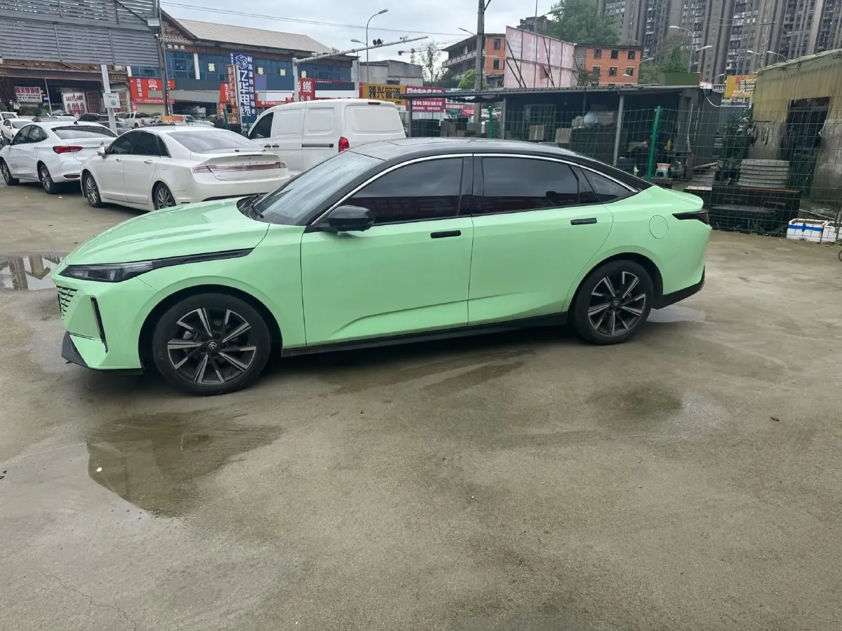 2023 ChangAn Oshan Z6 1.5T 188HP L4 7DCT,autocango,china used car exporter,china ev exporter,chinese used car exporter,chinese used ev exporter